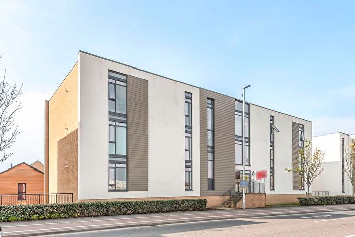 2 Bedroom Flat For Sale In Firepool View, Taunton, TA1