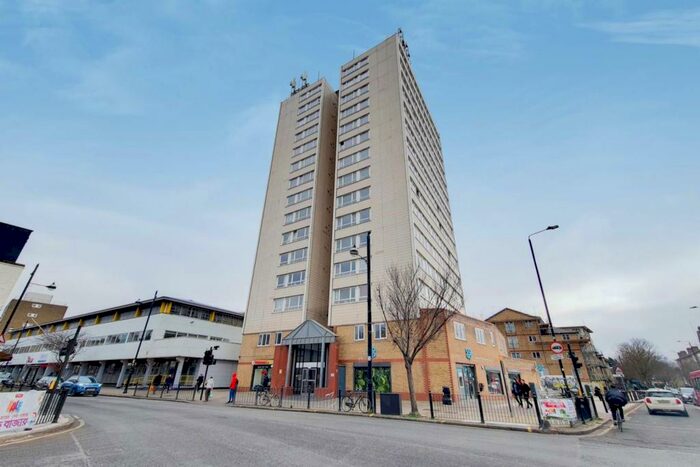 2 Bedroom Flat To Rent In Roman Road, Bethnal Green, London, E2