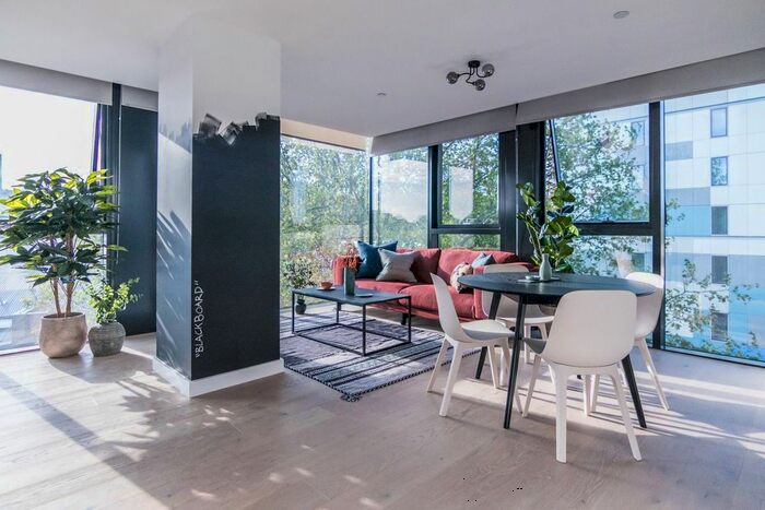 1 Bedroom Studio To Rent In Highgate Hill, London, N19