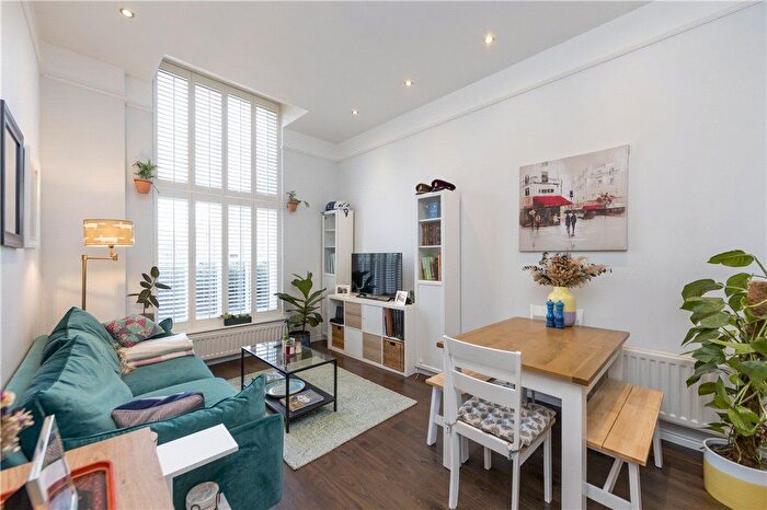 2 Bedroom Flat For Sale In Garratt Lane, Block A, Old School Buildings, SW18