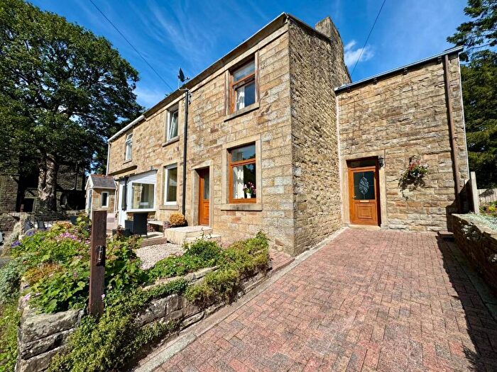 3 Bedroom End Of Terrace House For Sale In Green Terrace, Worsthorne-With-Hurstwood, BB10