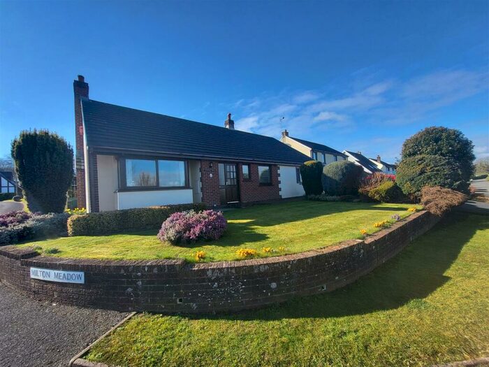 3 Bedroom Bungalow For Sale In Milton Meadows, Milton, Pembrokeshire., SA70