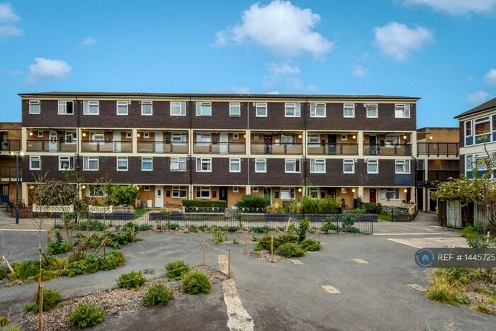 4 Bedroom Maisonette To Rent In Ambrose Walk, London, E3