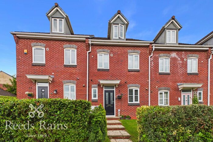3 Bedroom Terraced House For Sale In Walletts Wood Court, Chorley, Lancashire, PR7