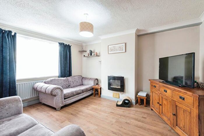 3 Bedroom Terraced House For Sale In Acacia Road, Southampton, Hampshire, SO19