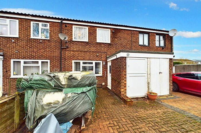 3 Bedroom Terraced House For Sale In Edith Cavell Close, Thetford, IP24