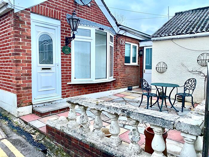 1 Bedroom Bungalow To Rent In Winchester Road, Fair Oak, Eastleigh, SO50