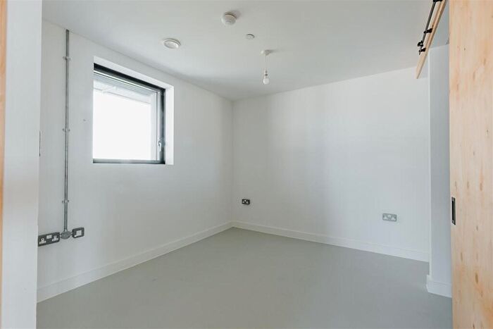 2 Bedroom Apartment To Rent In District Lofts, Climate Innovation District, LS9