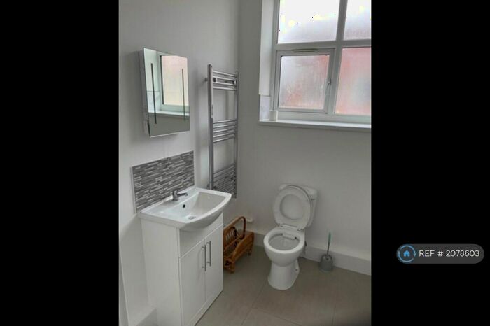 2 Bedroom Flat To Rent In Brickhouse Street, Stoke, ST6