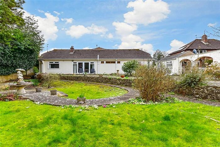 2 Bedroom Detached Bungalow For Sale In North Pole Road, Barming, Maidstone, Kent, ME16