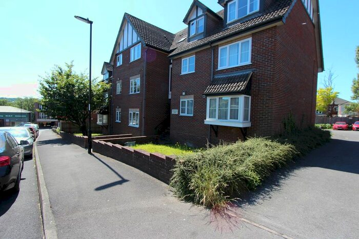 Studio To Rent In Kitchener Road, Southampton SO17