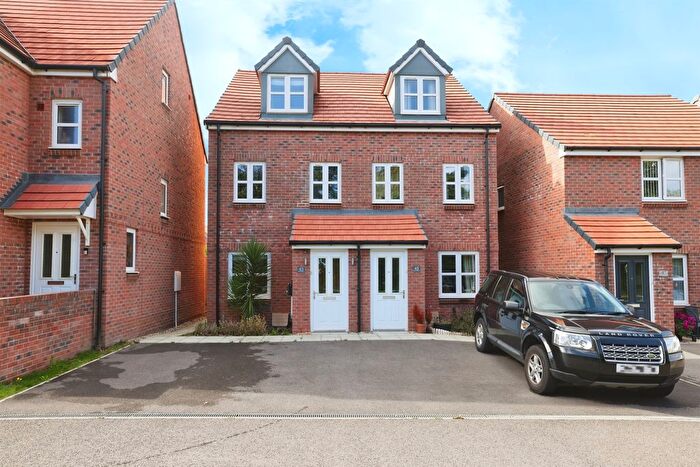 3 Bedroom Semi-Detached House For Sale In Ivie Place, Salisbury, SP2