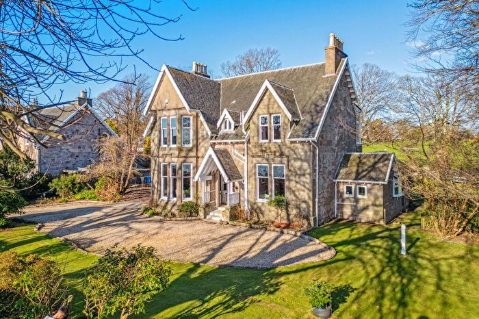 4 Bedroom Detached House For Sale In Rocklea, Clydeview, Dumbarton, G82