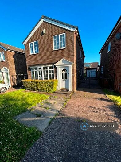 4 Bedroom Detached House To Rent In Red Hall Lane, Leeds, LS14