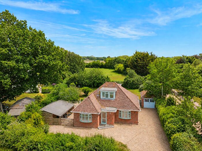 3 Bedroom Chalet For Sale In Pitmore Lane, Sway, Lymington, SO41