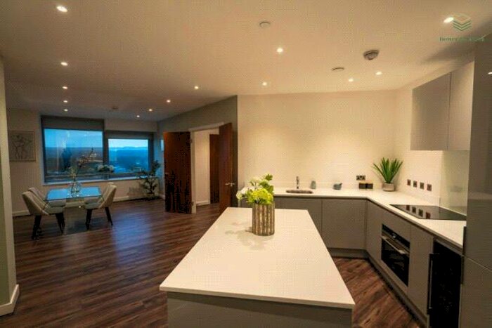 2 Bedroom Penthouse To Rent In Churchill Place, Churchill Way, Basingstoke, Hampshire, RG21