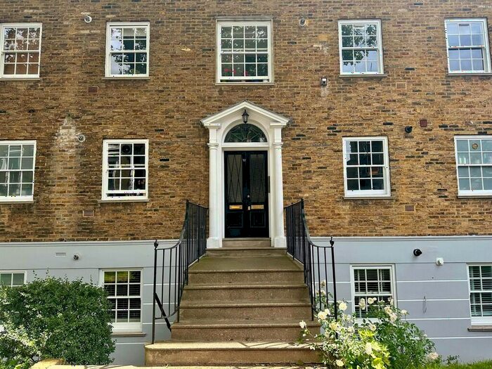 2 Bedroom Apartment To Rent In Compton Road, N1