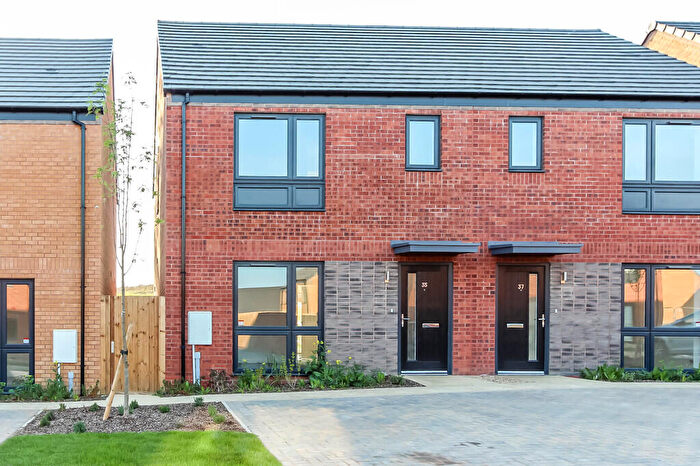 3 Bedroom Semi-Detached House To Rent In Hercules Drive, Wellingborough, NN8