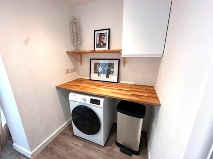 1 Bedroom Maisonette To Rent In Tyneham Close, Aylesbury, HP21