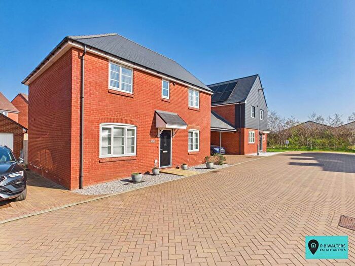 4 Bedroom Detached House For Sale In Springmead Avenue, Brockworth, GL3