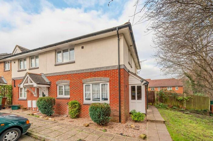 1 Bedroom Property To Rent In Autumn Drive, Sutton SM2