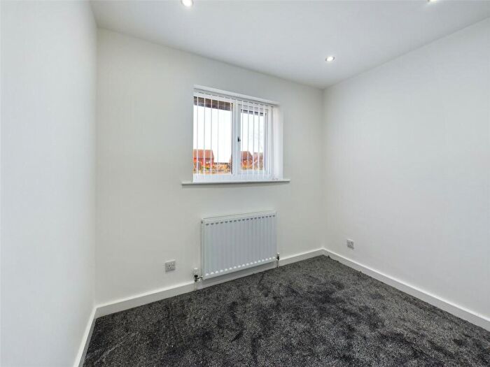2 Bedroom Bungalow To Rent In Brampton Lane, Armthorpe, Doncaster, South Yorkshire, DN3