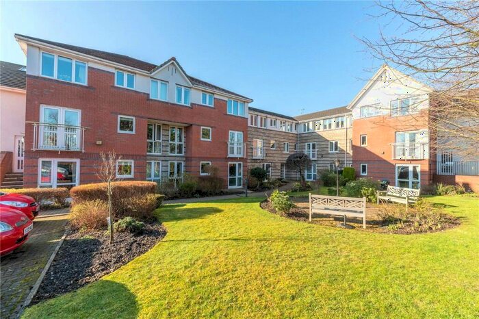 1 Bedroom Apartment To Rent In St Edmunds Court, Roundhay, Leeds, LS8