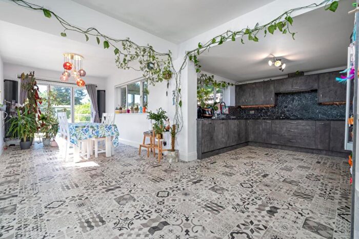 5 Bedroom Detached House For Sale In Washway Road, Sale, Greater Manchester, M33