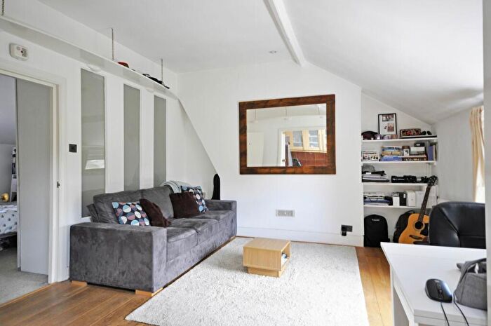 1 Bedroom Flat To Rent In Rosemary Terrace, Rosemary Lane, Mortlake, SW14