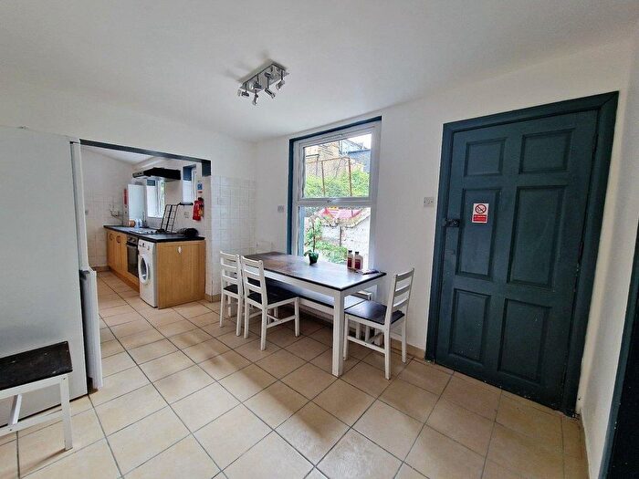 4 Bedroom Terraced House To Rent In Drayton Park, Highbury, London, N5