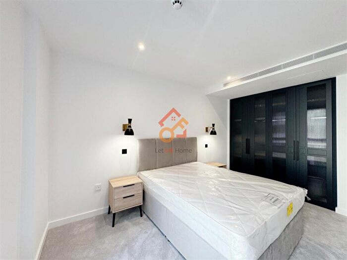 1 Bedroom Flat To Rent In Merino Gardens, London, E1W
