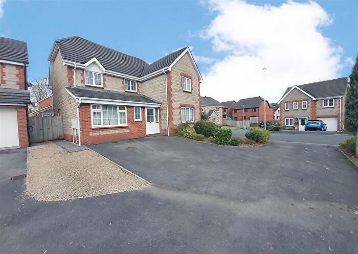 4 Bedroom House To Rent In Masefield Way, Sketty, SA2