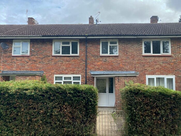 3 Bedroom House To Rent In Coney Close, Crawley, RH11