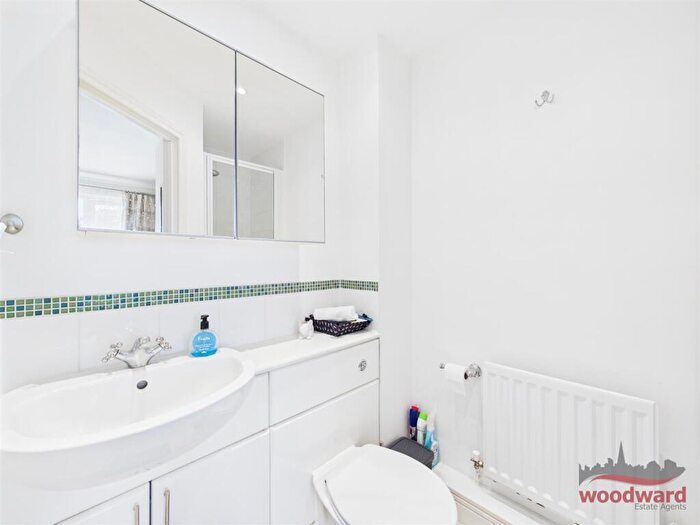 2 Bedroom Flat For Sale In Collapit Close, Harrow, HA1