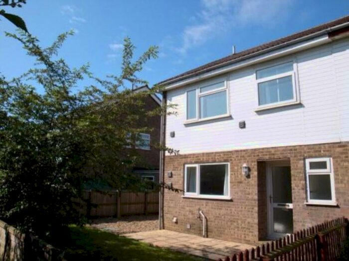 3 Bedroom Semi-Detached House To Rent In Tithe Avenue, Beck Row, Suffolk, IP28