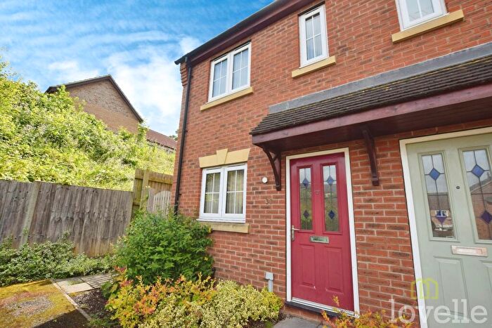 2 Bedroom Town House To Rent In Meldrum Drive, Gainsborough, DN21