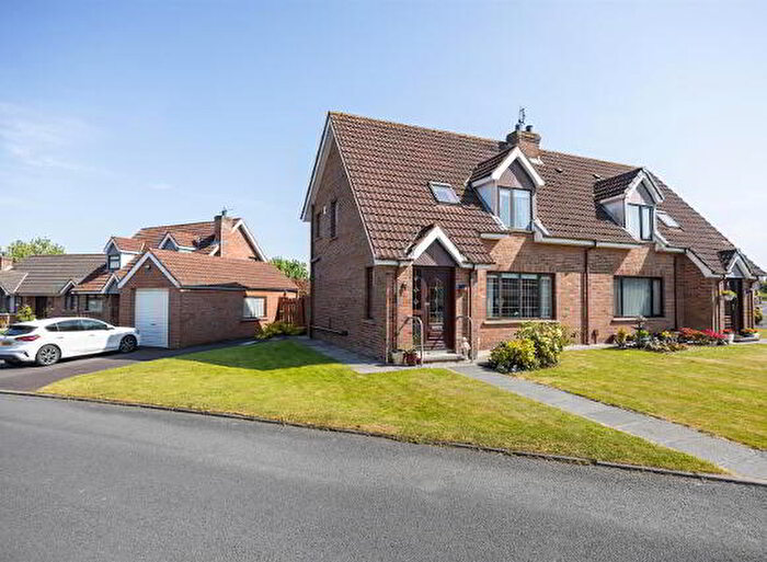 3 Bedroom Semi-Detached House For Sale In Cairndore Road, Newtownards, BT23