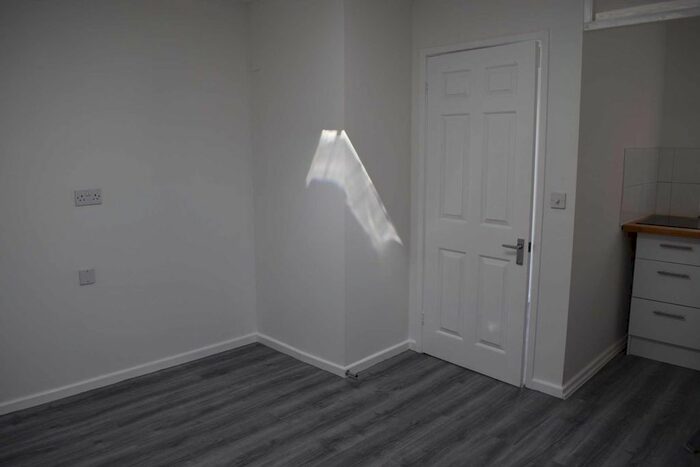 Studio To Rent In Wokingham Road, Reading, RG6