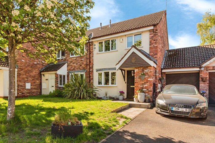 3 Bedroom Mews For Sale In Pevensey Drive, Knutsford, Cheshire, WA16