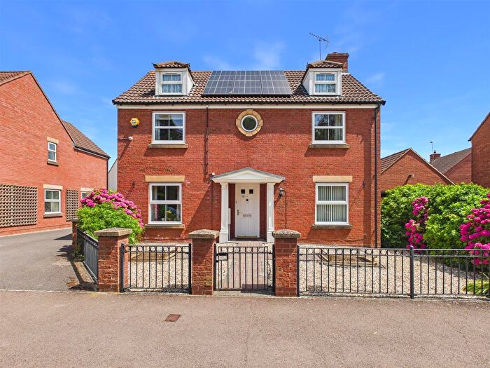 4 Bedroom Detached House For Sale In Dancers Hill, Abbeymead, Gloucester, GL4