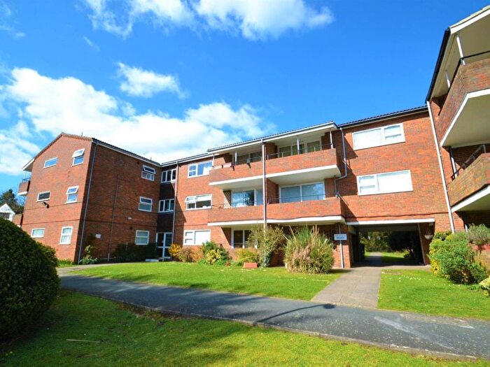 2 Bedroom Flat To Rent In Sherland Court, Radlett, WD7