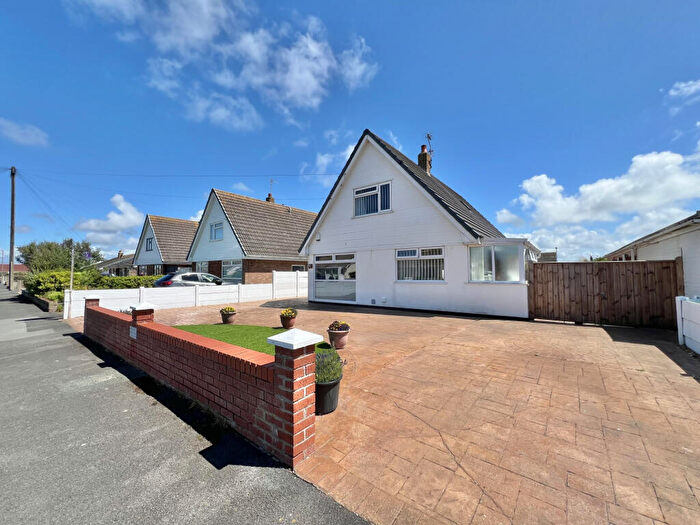 3 Bedroom Detached House For Sale In Buttermere Avenue, Rossall, FY7