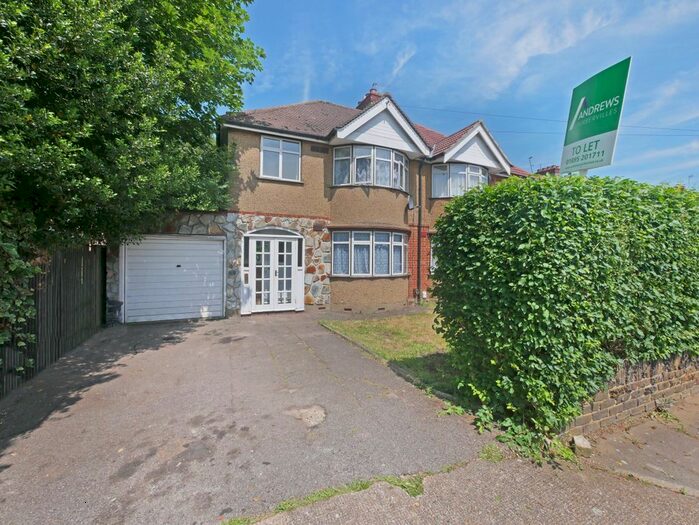 3 Bedroom Semi-Detached House To Rent In Ashdown Road, Hillingdon, Uxbridge, UB10