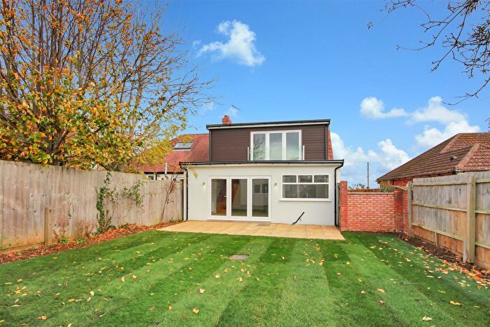 3 Bedroom Semi-Detached House For Sale In The Ridge, Great Doddington, Wellingborough, NN29