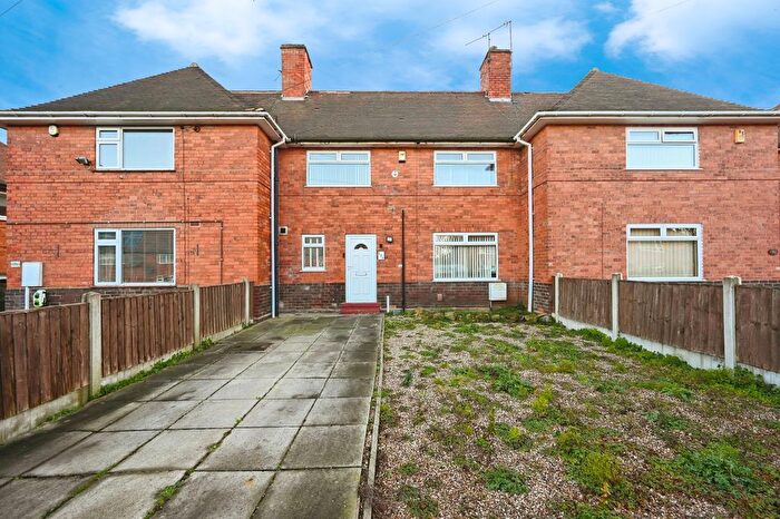 2 Bedroom Terraced House For Sale In Amesbury Circus, Nottingham, Nottinghamshire, NG8