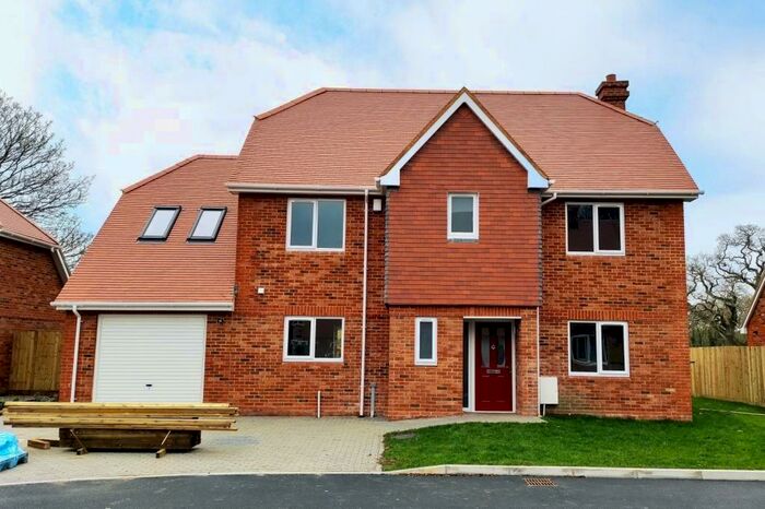 5 Bedroom Detached House For Sale In Downton, SP5