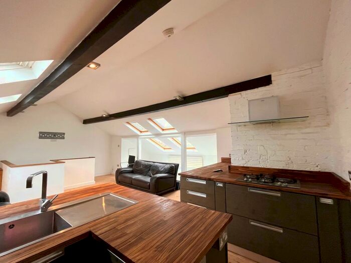 3 Bedroom Apartment To Rent In Ashburton Road, Southsea, PO5