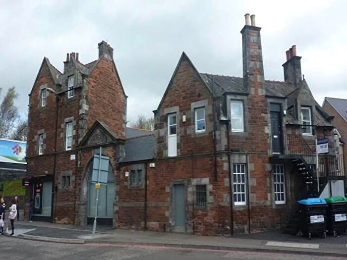 2 Bedroom Flat To Rent In Russell Road, Edinburgh, EH12