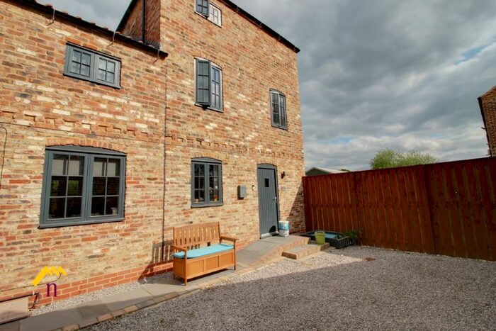 2 Bedroom Semi-Detached House To Rent In Calder Fold, Rawcliffe, Goole, DN14