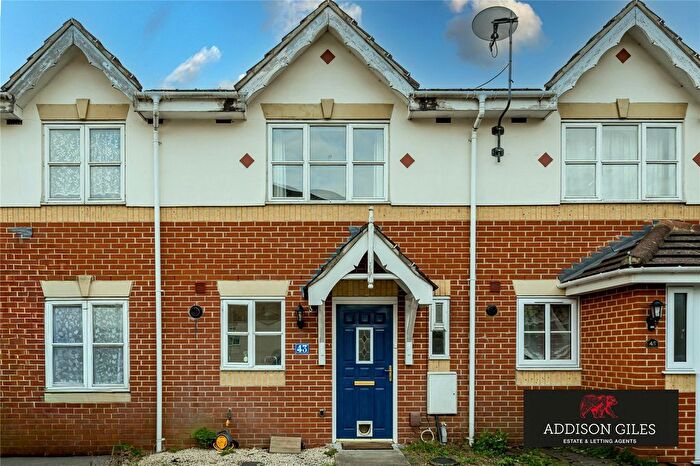 2 Bedroom Terraced House For Sale In Hurworth Avenue, Slough, Berkshire, SL3